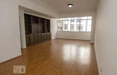 Imagem: O apartamento possui 3 Dormitórios, 2 Banheiros e 108m² de