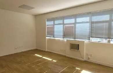 Imagem: O depósito possui 45m² de Área e está localizado em Lourdes