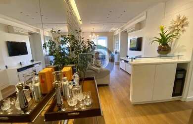 Imagem: O apartamento possui 3 Dormitórios, 3 Banheiros, 2 Vagas na