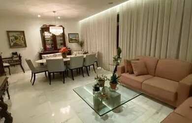 Imagem: O apartamento possui 4 Dormitórios, 2 Banheiros, 2 Vagas na