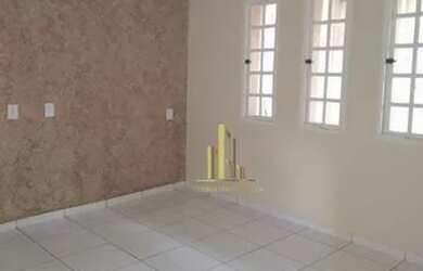 Imagem: A casa possui 4 Dormitórios, 3 Banheiros, 5 Vagas na garagem