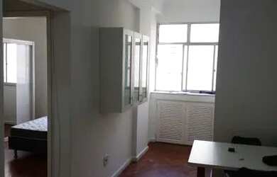 Imagem: O apartamento possui 1 Dormitório, 1 Banheiro, 50m² de Área