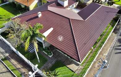 Imagem 2: Belíssima residência, localizada em um tradicional Bairro de Santa Maria...