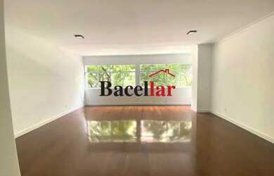 Imagem: O apartamento possui 4 Dormitórios, 3 Banheiros, 182m² de