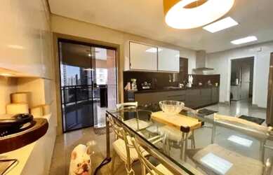 Imagem: O apartamento possui 4 Dormitórios, 4 Banheiros, 3 Vagas na