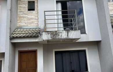 Imagem: A casa possui 2 Dormitórios, 1 Banheiro, 1 Vaga na garagem