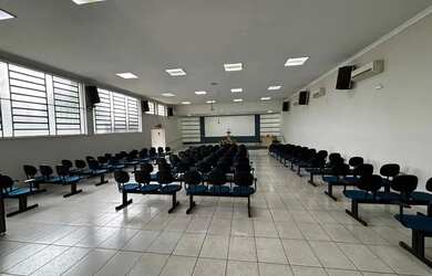 Imagem: O depósito possui 1 Vaga na garagem, 303m² de Área, Imóvel