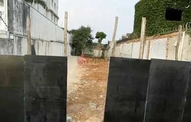 Imagem: O terreno possui 500m² de Área, Imóvel novo e está localizado