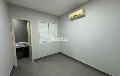 Imagem 11: Casa em condomínio com 3 quartos sendo 1 suíte disponível para venda...