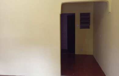 Imagem: A casa possui 2 Dormitórios, 1 Banheiro e está localizado