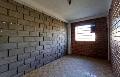 Imagem 9: Pavilhão na lateral de BR-116