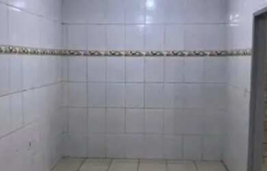 Imagem: A casa possui 3 Dormitórios, 1 Banheiro e está localizado