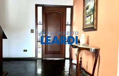 Imagem: A casa em condomínio possui 4 Dormitórios, 4 Banheiros, 3