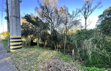 Imagem: O terreno possui 389m² de Área e está localizado em Cruzeiro