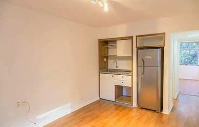 Imagem: O apartamento possui 1 Dormitório, 1 Banheiro, 35m² de Área