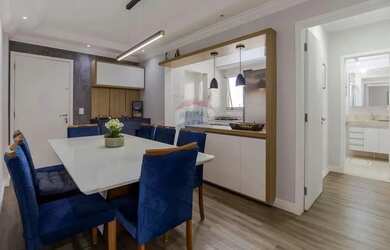 Imagem: O apartamento possui 2 Dormitórios, 1 Banheiro, 1 Vaga na garagem