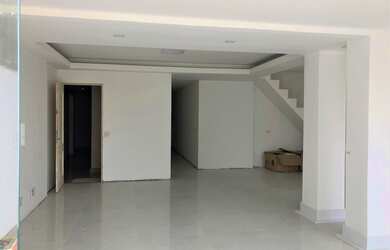 Imagem 5: Linda Cobertura 5 Quartos / Suítes 4 Vagas Closet Próximo Praia Comércio