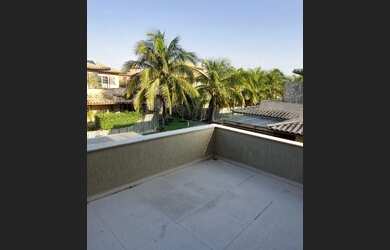 Imagem 4: Linda casa em condominio frente mar em Manguinhos