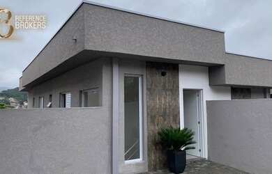 Imagem 1: Linda casa com vista para montanha