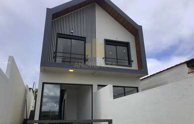 Imagem: A casa possui 2 Dormitórios, 4 Banheiros, 2 Vagas na garagem