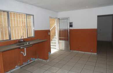 Imagem: A casa possui 1 Dormitório, 1 Banheiro, 40m² de Área e está