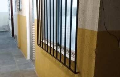 Imagem: A kitnet possui 1 Dormitório, 1 Banheiro, 1 Vaga na garagem