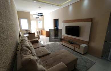 Imagem: A casa possui 3 Dormitórios, 2 Banheiros, 2 Vagas na garagem