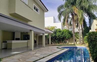 Imagem: A casa em condomínio possui 3 Dormitórios, 5 Banheiros, 4