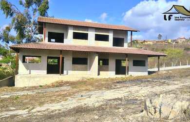 Imagem: O terreno possui 9.300m² de Área e está localizado em Santa