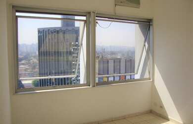 Imagem: O depósito possui 40m² de Área e está localizado em Jardim