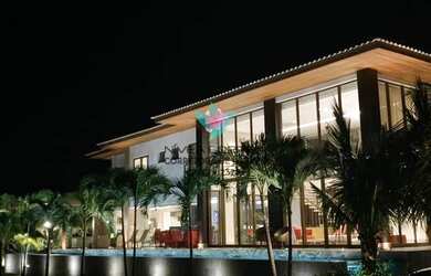 Imagem: A casa em condomínio possui 5 Dormitórios, 5 Banheiros, 5