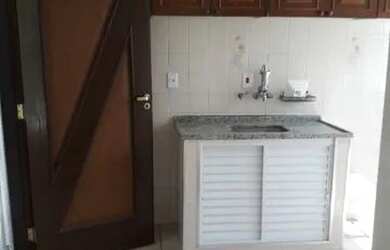 Imagem: O apartamento possui 1 Dormitório, 1 Banheiro, 1 Vaga na garagem