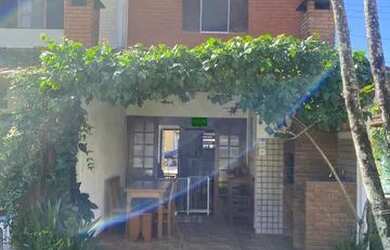 Imagem: A casa em condomínio possui 2 Dormitórios, 2 Banheiros, 1