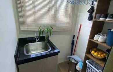 Imagem: O apartamento possui 2 Dormitórios, 1 Banheiro, 1 Vaga na garagem