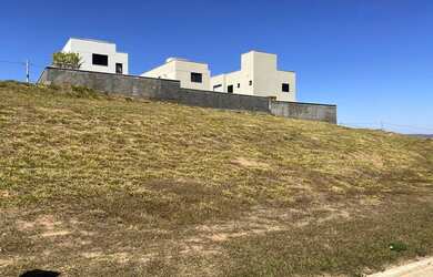 Imagem 1: Lote em condomínio para venda com 300 metros quadrados no Jardins Bolonha...