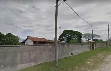 Imagem: A casa possui 2 Dormitórios, 1 Banheiro, 1 Vaga na garagem