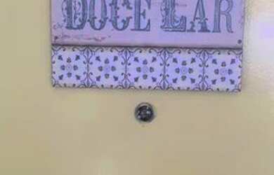 Imagem: A kitnet possui 1 Dormitório, 1 Banheiro e está localizado