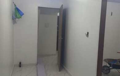 Imagem: A casa possui 1 Dormitório, 1 Banheiro e está localizado