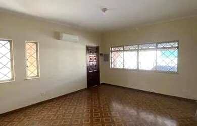 Imagem: A casa possui 2 Dormitórios, 2 Banheiros, 1 Vaga na garagem