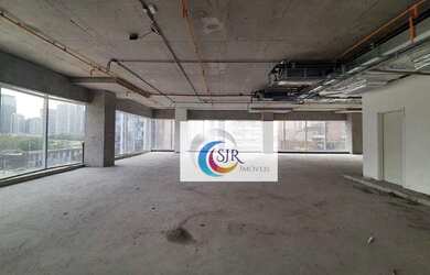 Imagem: O depósito possui 5 Vagas na garagem, 1.147m² de Área e