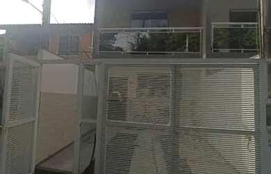 Imagem: A casa possui 2 Dormitórios, 1 Banheiro e 1 Vaga na garagem