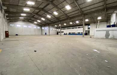 Imagem 3: Galpão para locação. 2600m² de Áreae5 Vagas na garagem