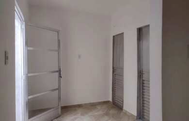 Imagem 4: Casa de Vila. 90m² de Áreae2 Banheiros