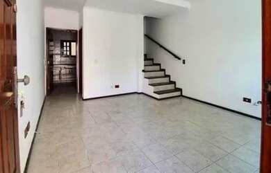 Imagem: A casa possui 2 Dormitórios, 2 Banheiros, 1 Vaga na garagem