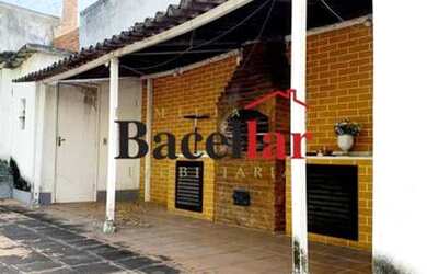 Imagem 5: DUAS CASAS REFORMADAS MARAVILHOSO QUINTAL PISCINA E CHURRASQUEIRA