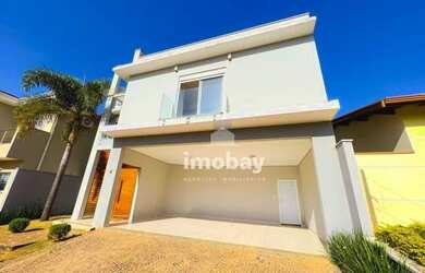 Imagem: A casa em condomínio possui 3 Dormitórios, 5 Banheiros, 4