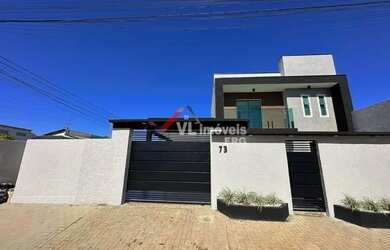 Imagem: A casa possui 3 Dormitórios, 1 Banheiro, 3 Vagas na garagem