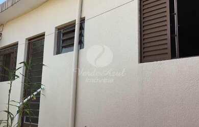 Imagem: A casa possui 1 Dormitório, 1 Banheiro, 1 Vaga na garagem e