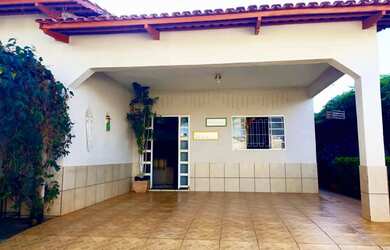 Imagem 2: Casa Térrea sozinha no lote 4 quartos com suite quintal Casa de Rua com...