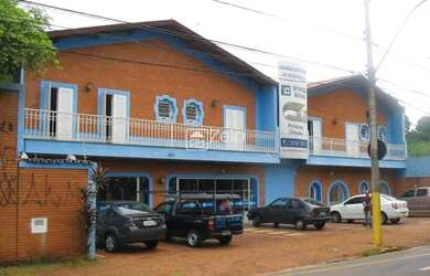 Imagem: A casa possui 5 Dormitórios, 5 Banheiros, 5 Vagas na garagem